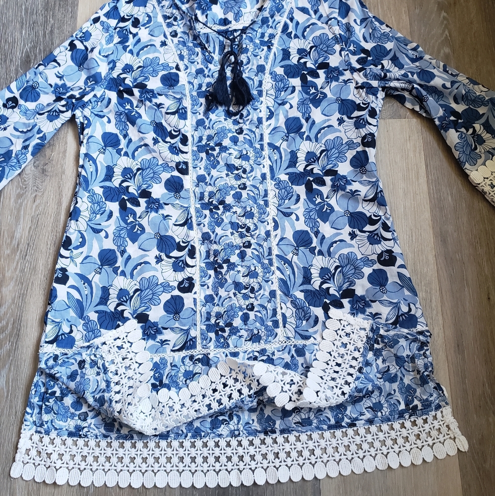 Stunning C.Wonder Tunic Tops. - Picture 9 of 13
